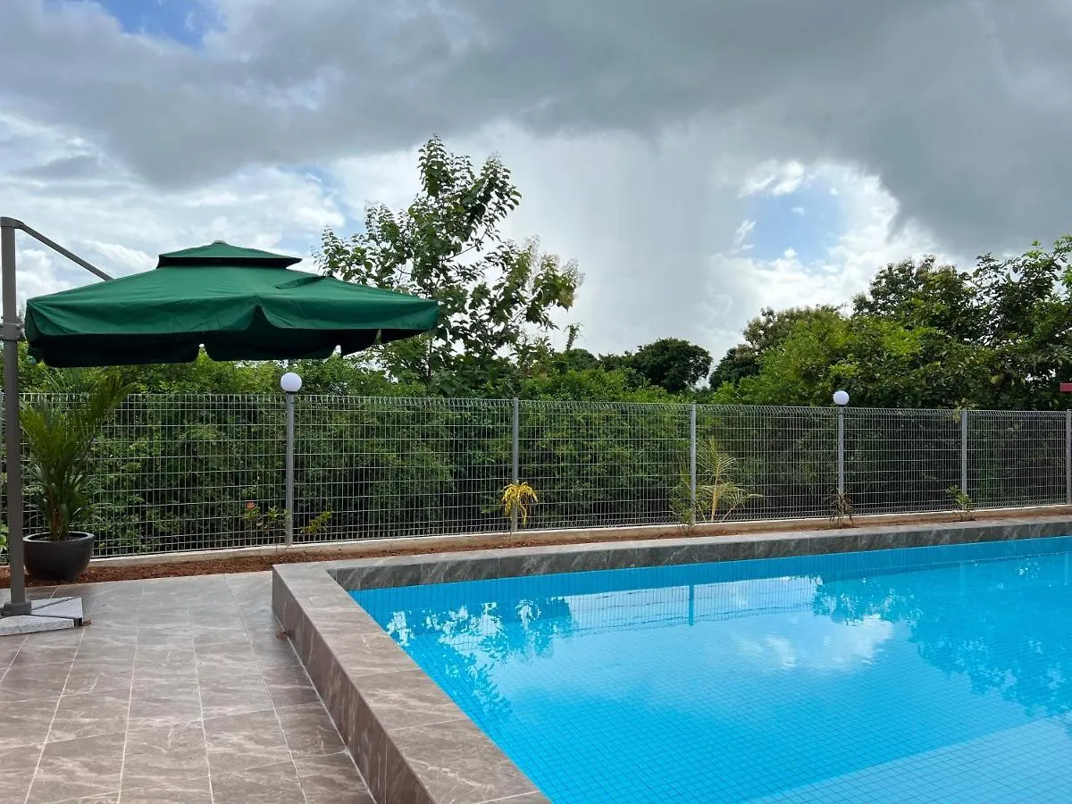 Bungalow D\'Cenang- Private Pool contacts